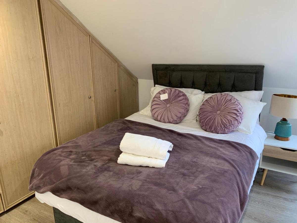 Beautiful All Room En-Suite 4 Bedrooms House , Free Parking, Wifi, Corporate, Contractors, Family Relocation, Contact Us For Long Term Rate Ilford Eksteriør bilde