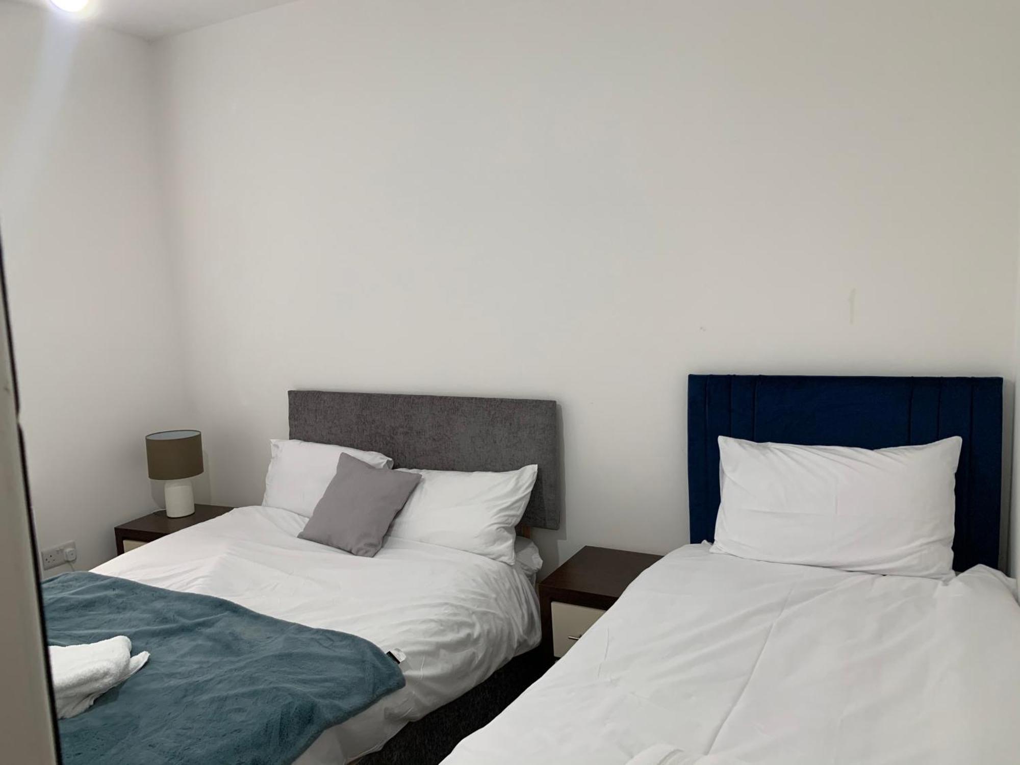 Beautiful All Room En-Suite 4 Bedrooms House , Free Parking, Wifi, Corporate, Contractors, Family Relocation, Contact Us For Long Term Rate Ilford Eksteriør bilde